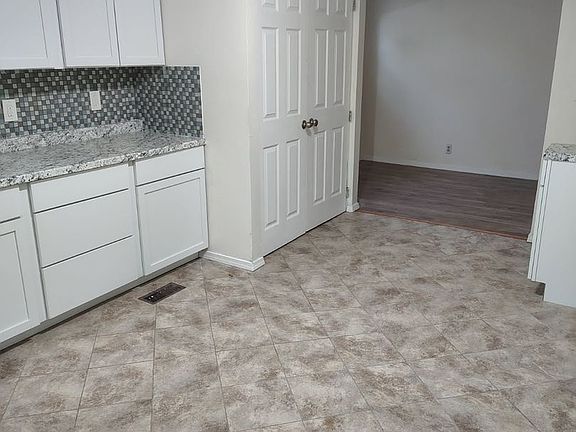3rd image of 217 N Martinson St
