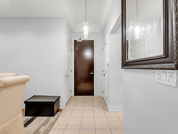 4th image of 20 Burkebrook Pl #319