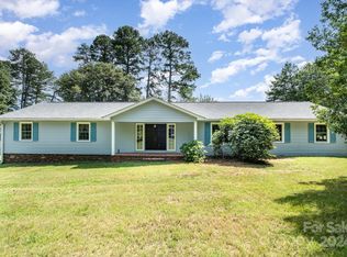 8208 Fairfield Forest Rd, Denver, NC 28037