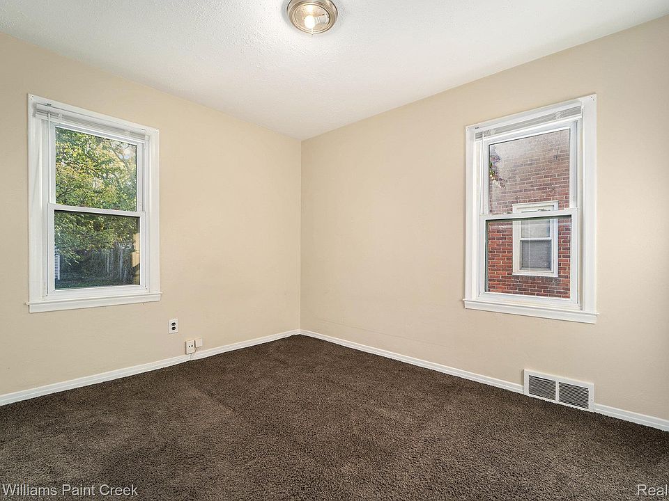 20926 Lennon St, photo 15