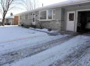 20 102nd Ln NW, Coon Rapids, MN 55448