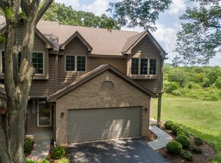 891 Millcreek Cir, Elgin, IL 60123