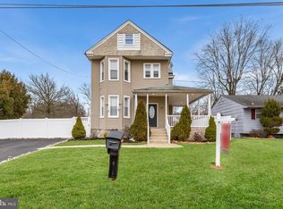 43 Oak Ave, Blackwood, NJ 08012