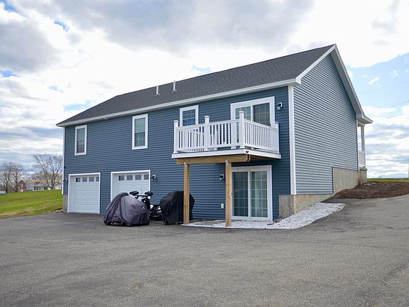 4th image of 879 Blackstream Road