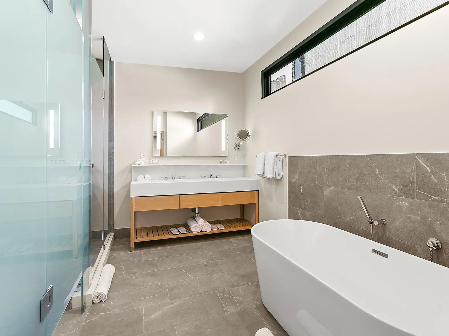 1 bed, 500 sqft, $12,650 — Photo 3