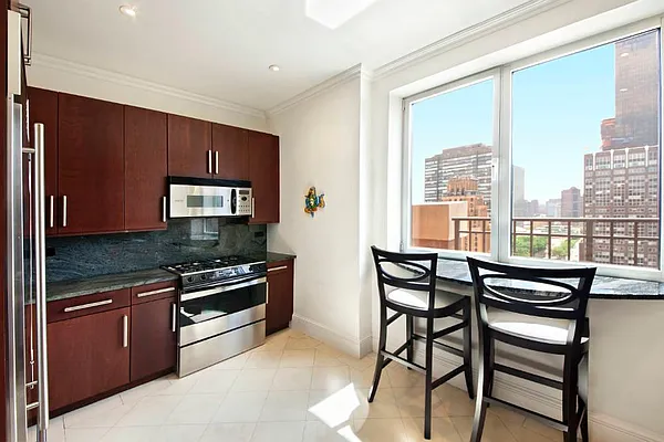 Rented by Town Residential | media 3