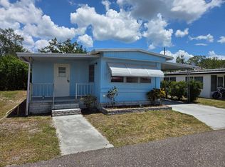 10657 Bay St NE, Saint Petersburg, FL 33716