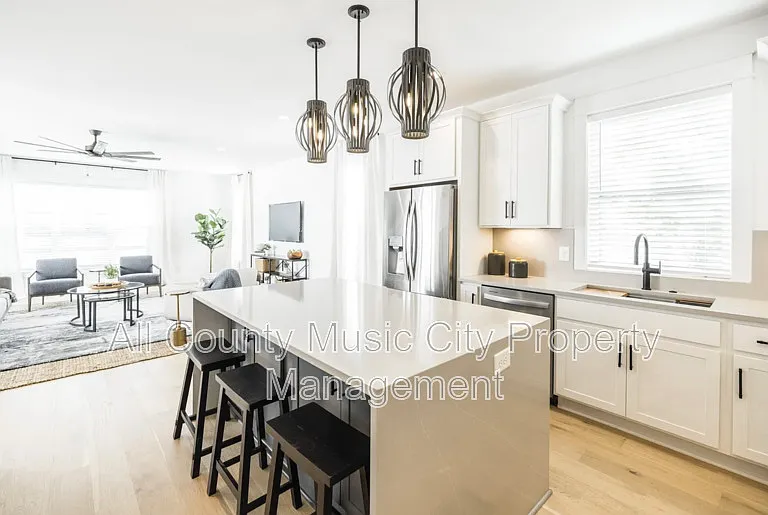 507 Summit St — Photo 4