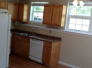 13 Woods Dr, Norwich, CT 06360