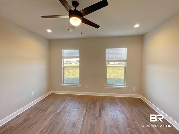 4th image of 10004 Chipper Ln
