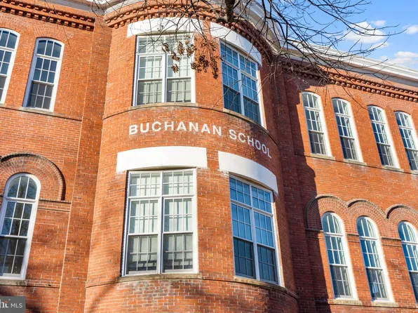 1324 E St SE #201, Washington, DC 20003