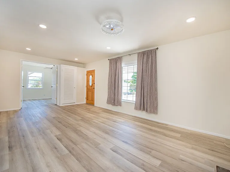 13391 Wynant Dr — Photo 5