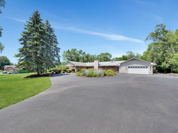22W454 Broker Rd, Medinah, IL 60157