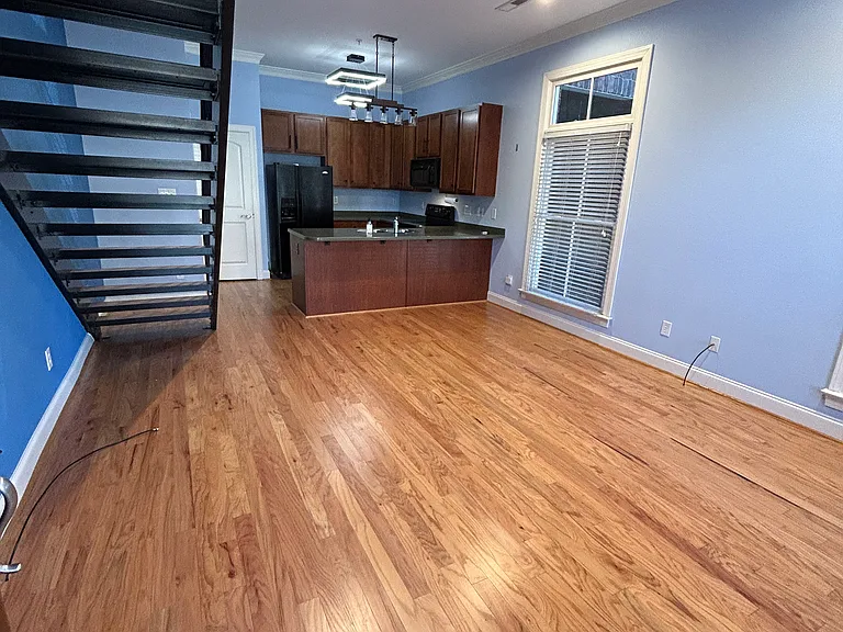 622 N Elm St #H — Photo 12