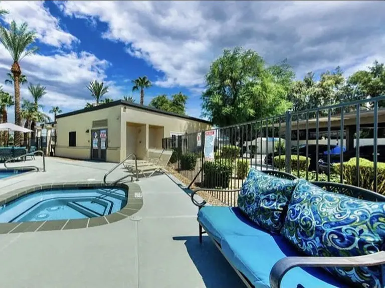 Villas on Bell — Photo 21