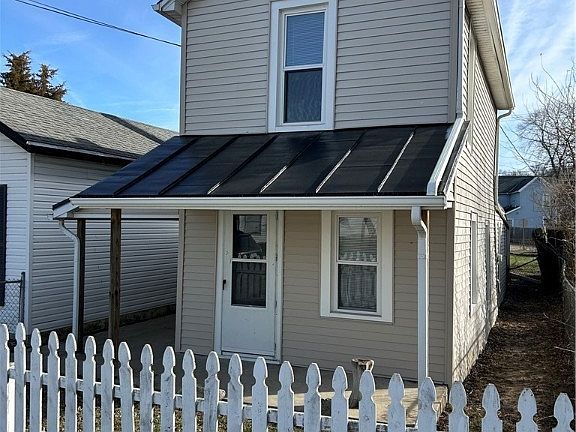 2nd image of 324 Old Main St
