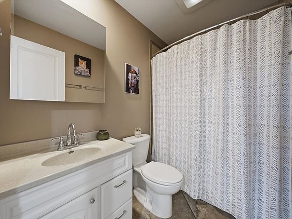 5th image of 10608 Drummond Ave