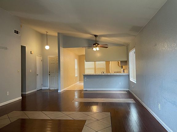 3rd image of 1535 Laguna Cir
