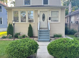 212 S 8th Ave APT 2, Maywood, IL 60153