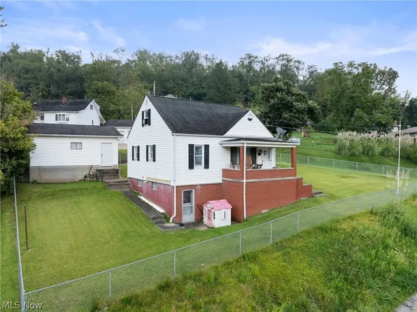 102 Wagner Ave, Bellaire, OH 43906