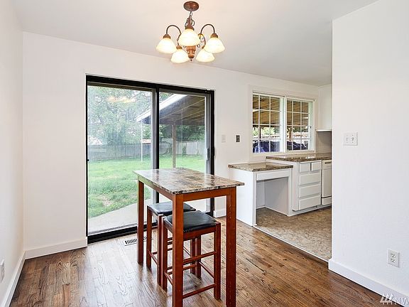 5th image of 648 S 188th St
