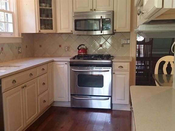3rd image of 1513 Brooklyn Ave