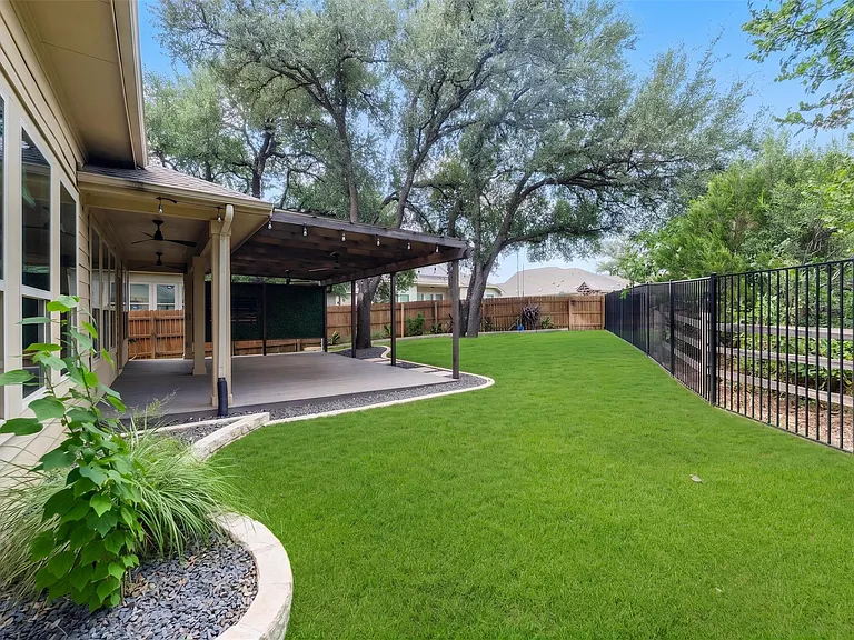 400 Pinnacle View Dr — Photo 3