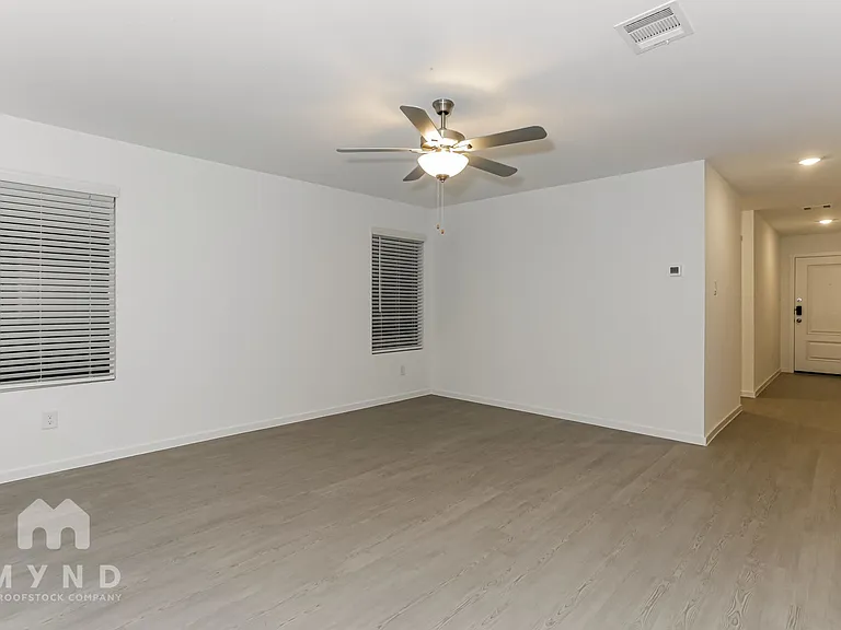 2704 River Knoll Ln — Photo 9