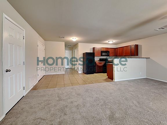 4th image of 3408 E Gillette St