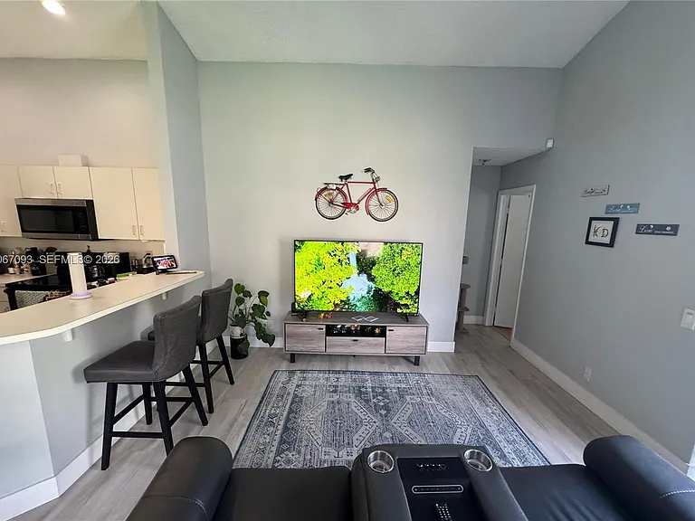 825 Falling Water Rd — Photo 5