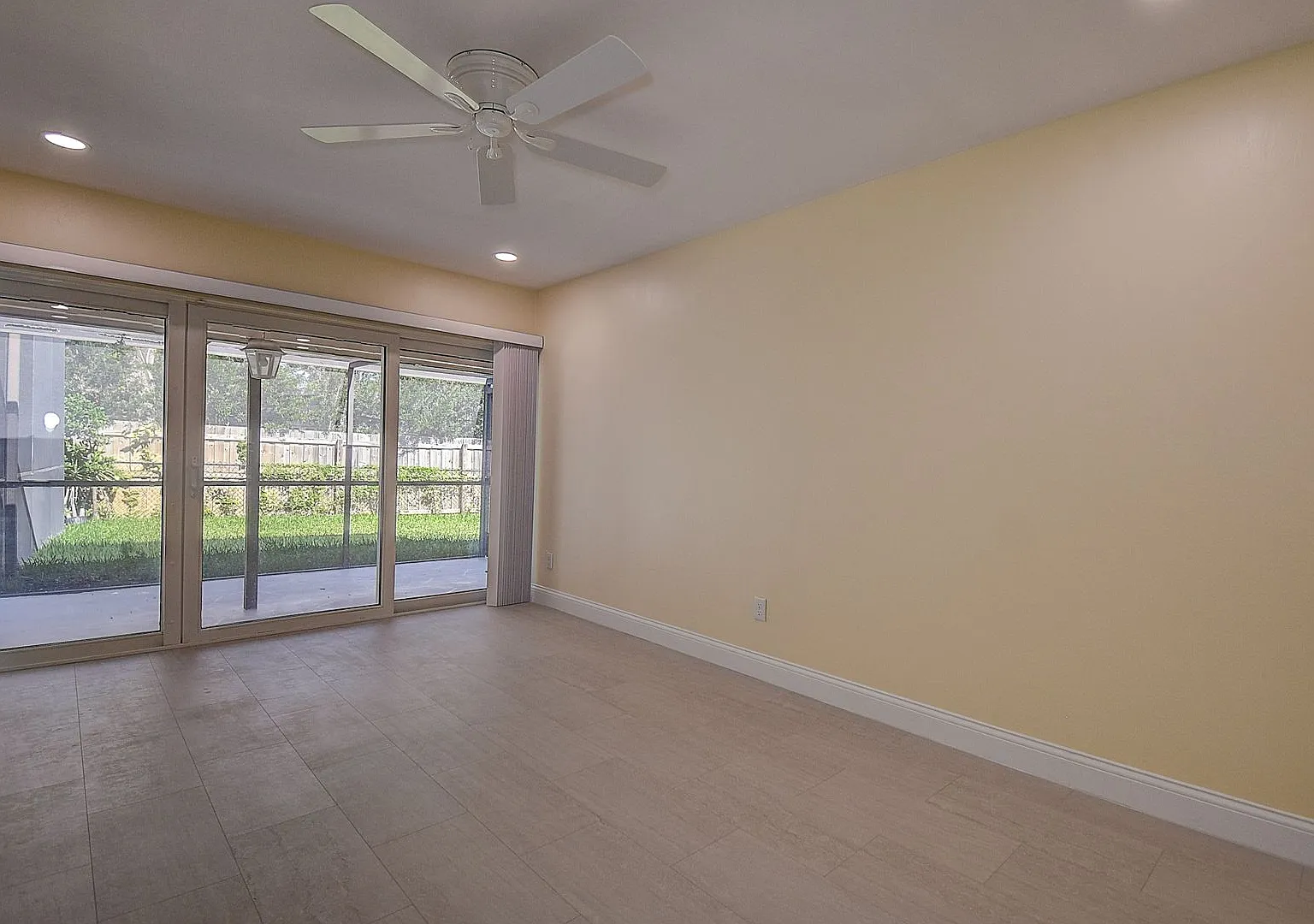 Luxurious 4 bedroom, 3 bath pool home. — Photo 4