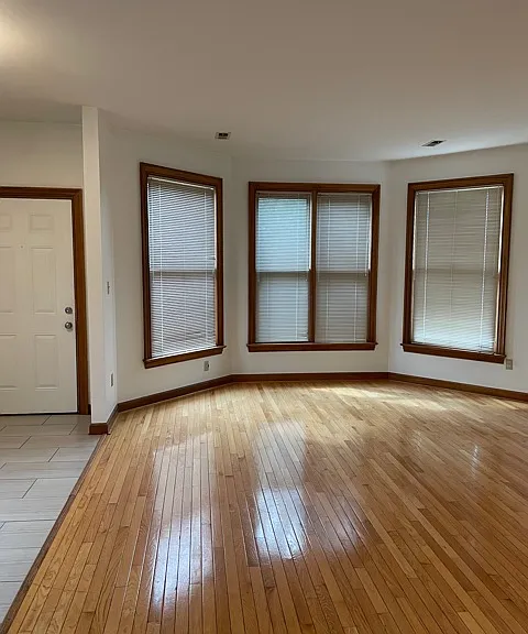74 W Hubbard Ave — Photo 4