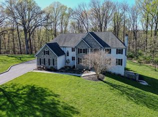 232 Foxcroft Rd, Broomall, PA 19008