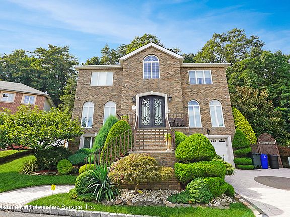 2nd image of 25 Laurie Ct