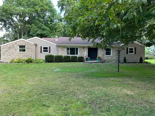 802 Yorkshire Rd, Anderson, IN 46012