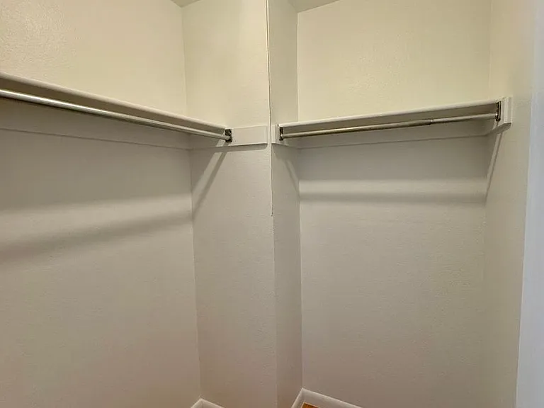 2640 Hearthwood Ln — Photo 23