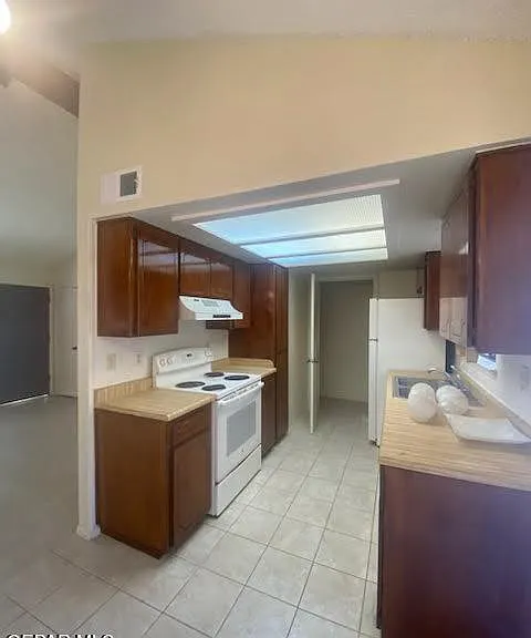 7045 Orizaba Ave #D — Photo 8
