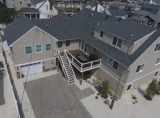 20 E South 34th St, Beach Haven Gardens, NJ 08008