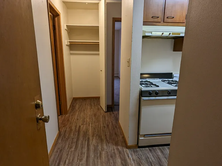 1005 S East St — Photo 28