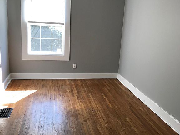 4th image of 1620 Glenn Ave