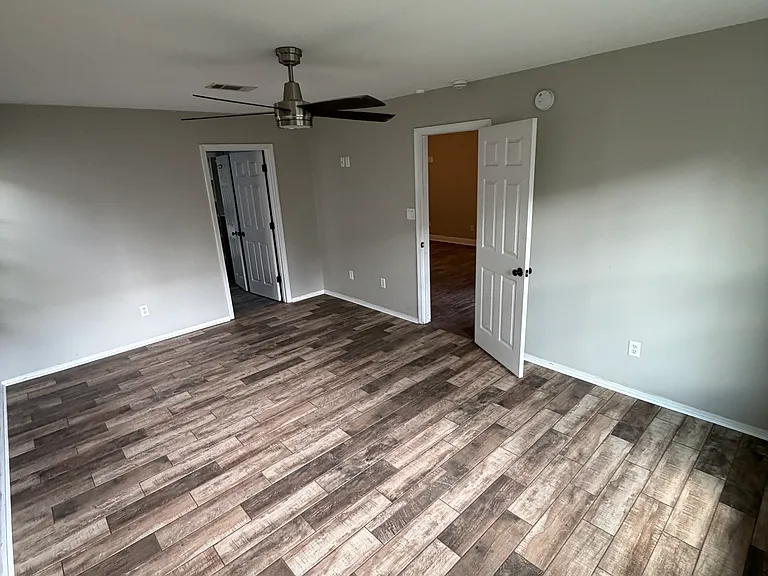 214 Mirabelle Cir — Photo 9