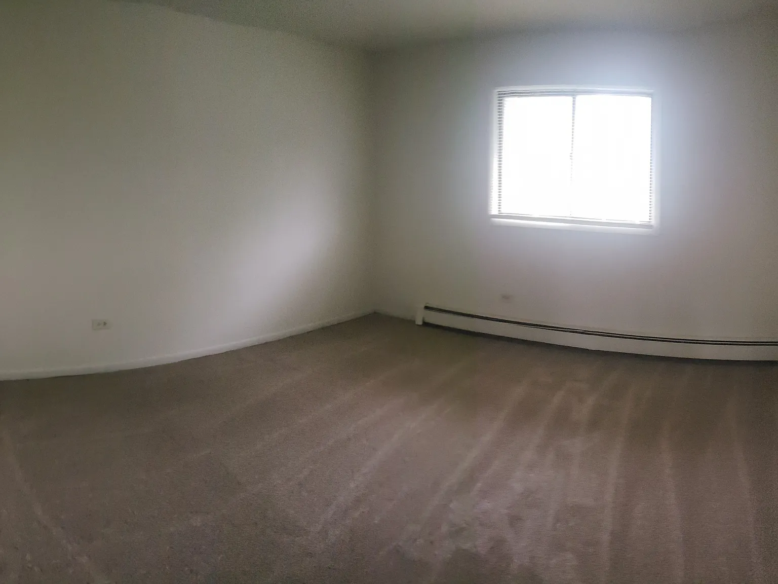 1572 Mark Avenue - 3R — Photo 4