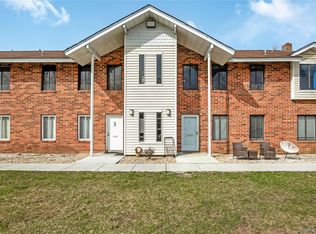 8 Cheyenne Court #8, Coram, NY 11727