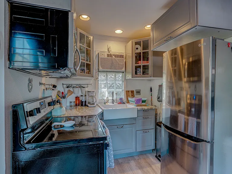1219 S Corona St — Photo 20