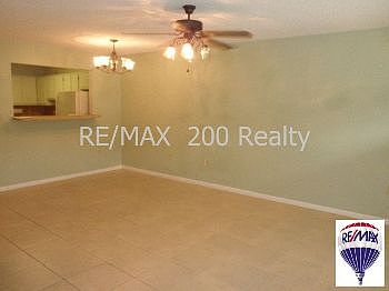 2nd image of 612 Villa Cir