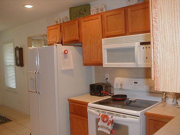 4th image of 530 Beachview Cir