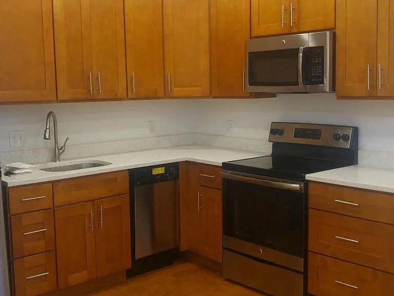 1637 Poplar St #LL1 — Photo 8