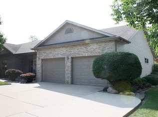 4351 Creek Dr, Springfield, IL 62711