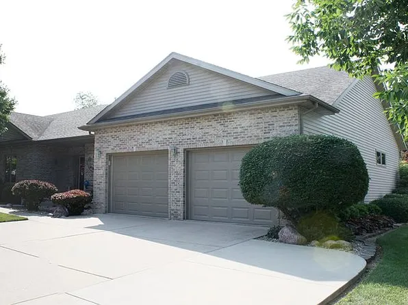 4351 Creek Dr, Springfield, IL 62711