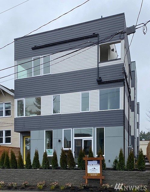 All Photos are of the previous Model home, 1848 S King St